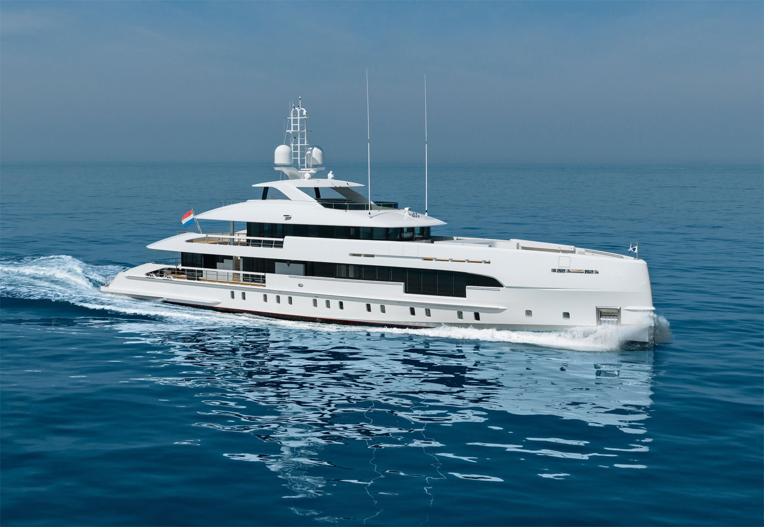 heesen yachts amare 2