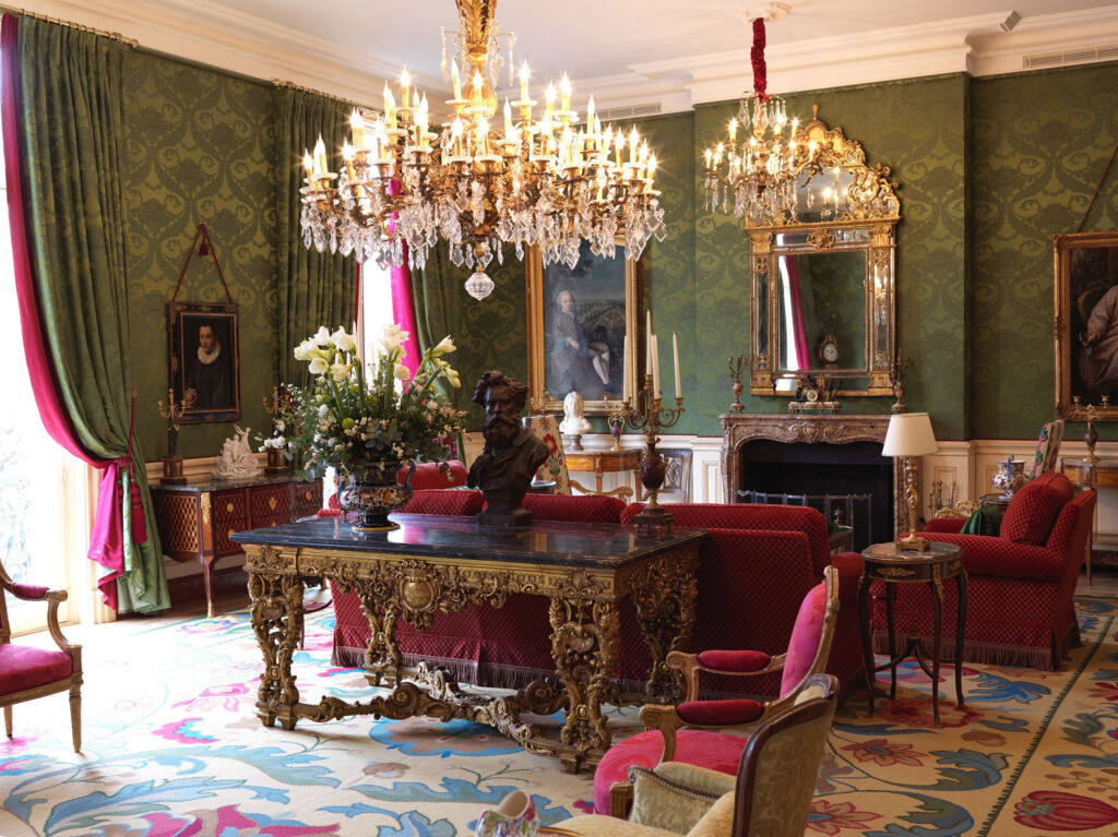 The Salon in Le Clarence Restaurant