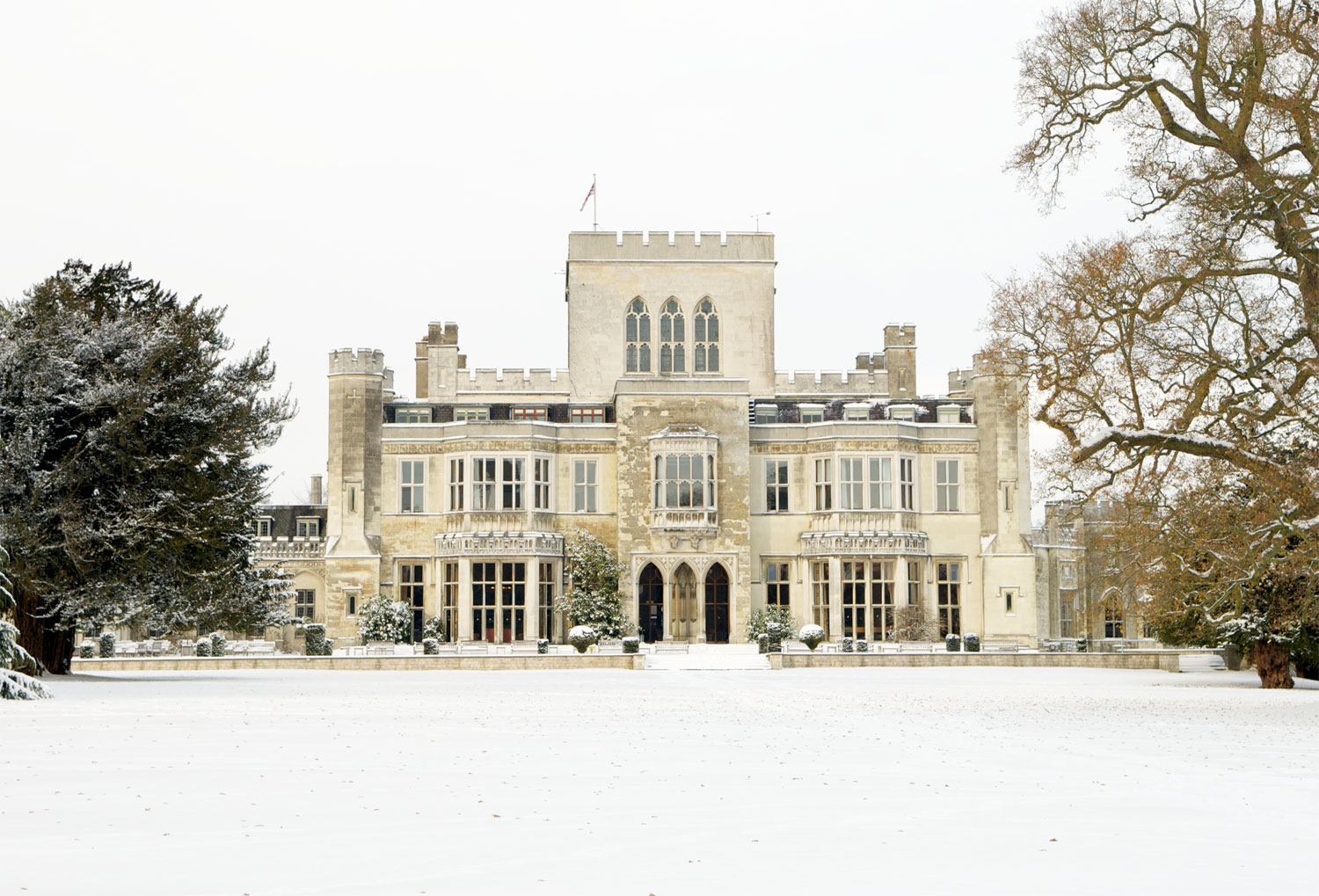 Former Royal Residence Ashridge House Unveils Enchanted Garden Globes