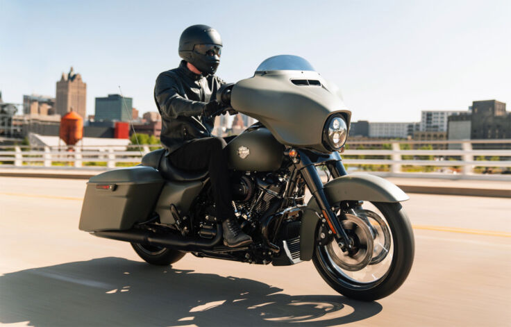 How The 2021 Harley-Davidson Street Glide Special Performs On The Road