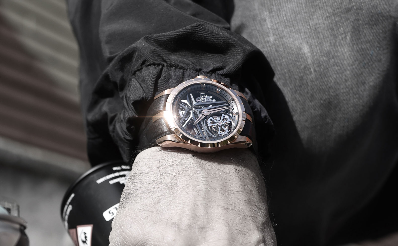 EXCALIBUR SINGLE FLYING TOURBILLON - Roger Dubuis