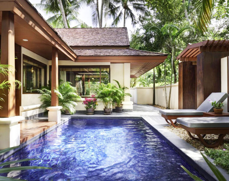 A deluxe villa with pool at Santiburi Koh Samui