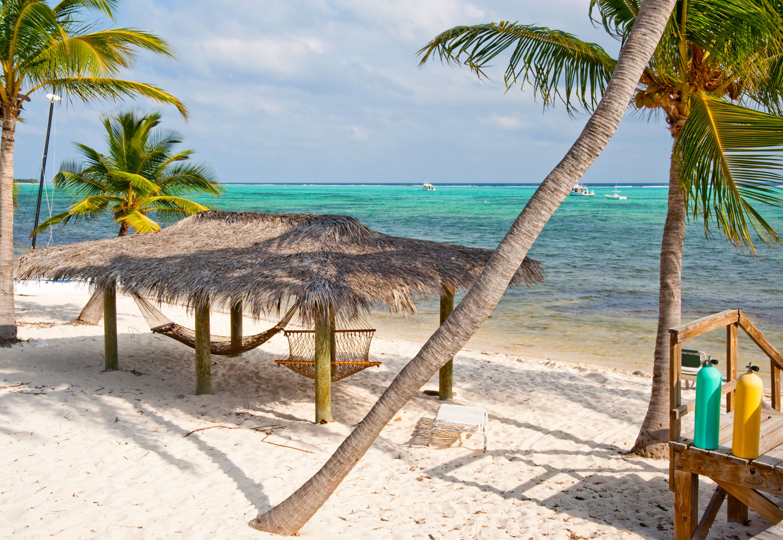 The Cayman Islands Will Be Open To Vaccinated Travellers From 20th November   Cayman Island Allows Vaccinated Travellers In 2021 