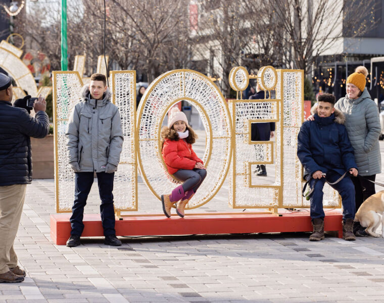 Ottawa's European-style Christmas Market Returns to Lansdowne for 2021