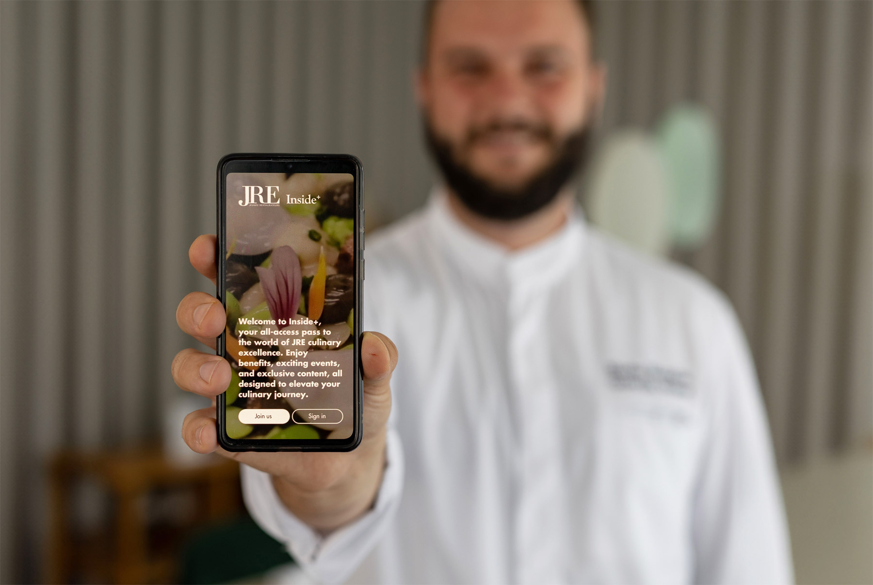 jre-jeunes-restaurateurs-launches-app-opening-a-world-of-fine-dining