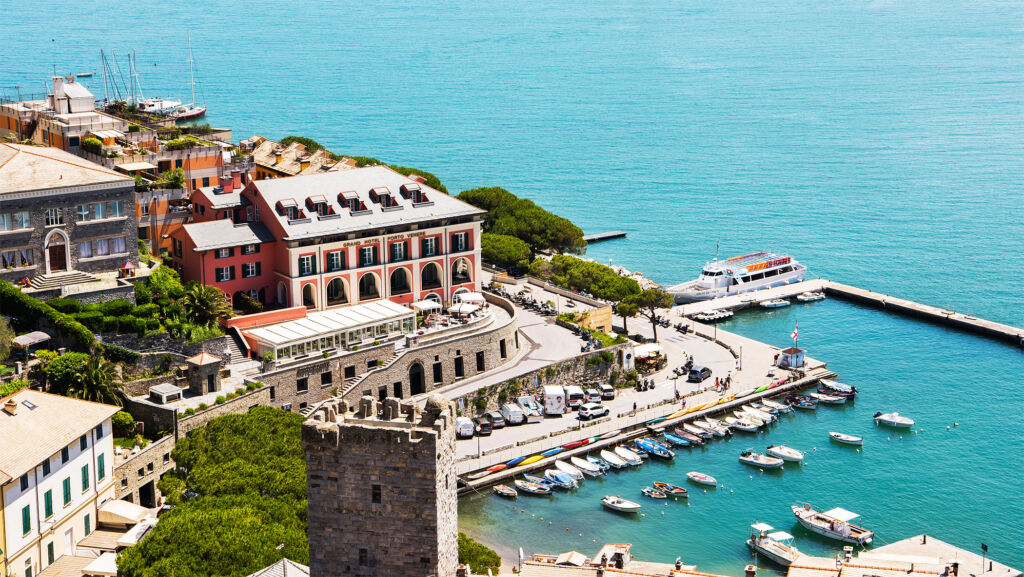 Boats, Byron, Bees and Beauty at The Grand Hotel Portovenere