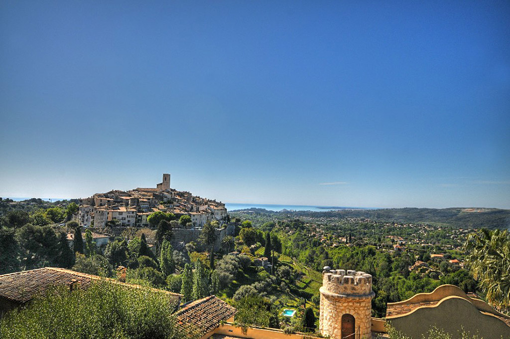 An elevated view of Saint-Paul-de-Vence