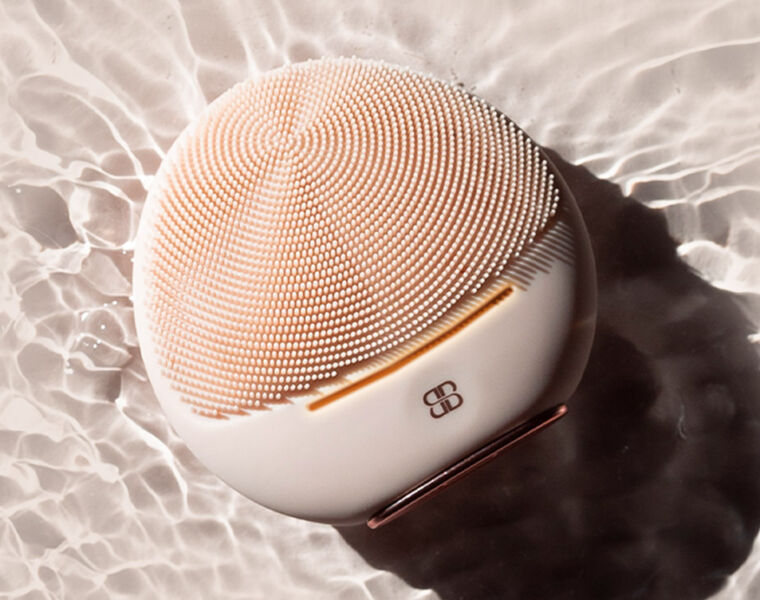The Beautifect HeatSonic Makes Daily Skin Cleansing an Indulgence