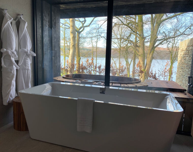 'Grown-ups Only' Hot Tub Suites by England's Largest Lake for Autumn