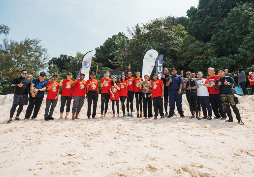 A group shot of those who took part in the initiative