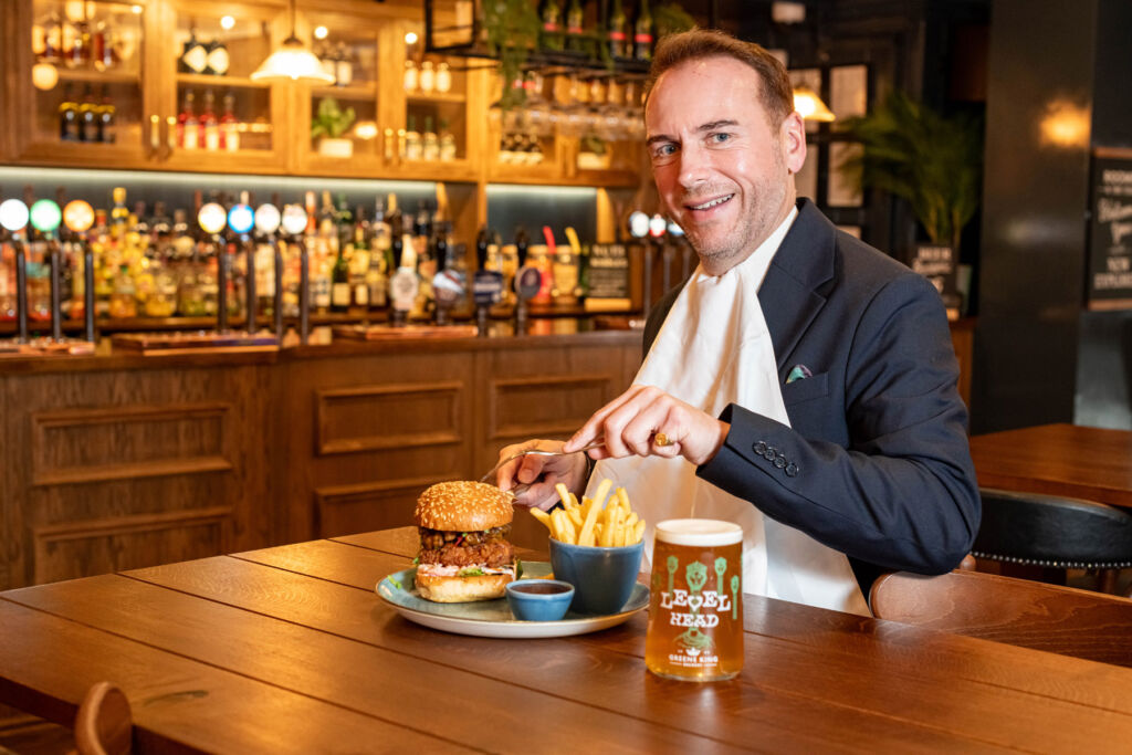 Former Royal Butler Says Burgers Should be Eaten Using a Knife and Fork