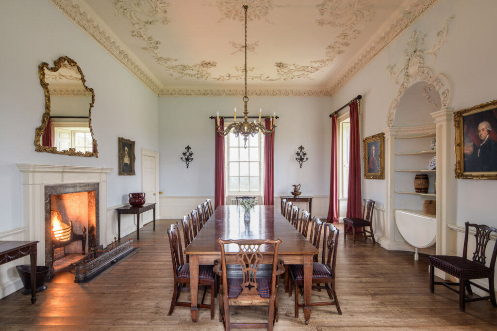 A photograph of the large table inside the dining room