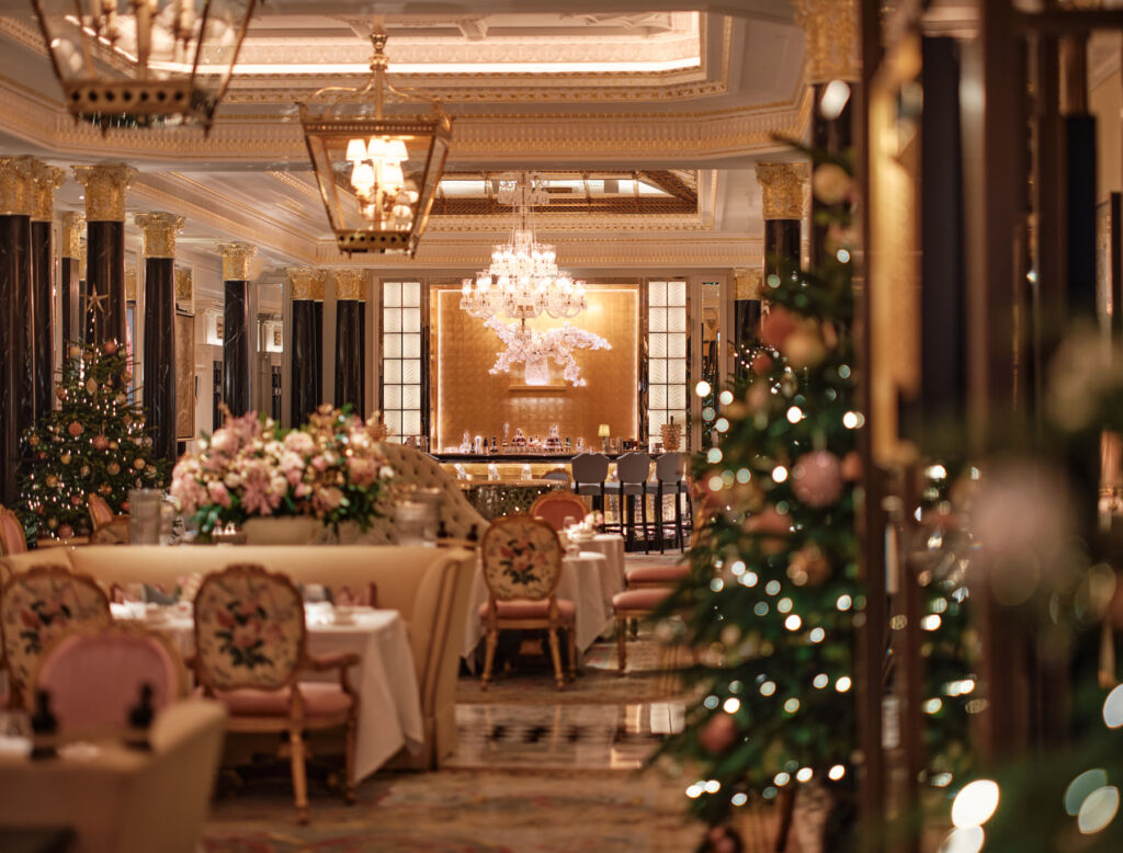 The Christmas tree leading into the Promenade