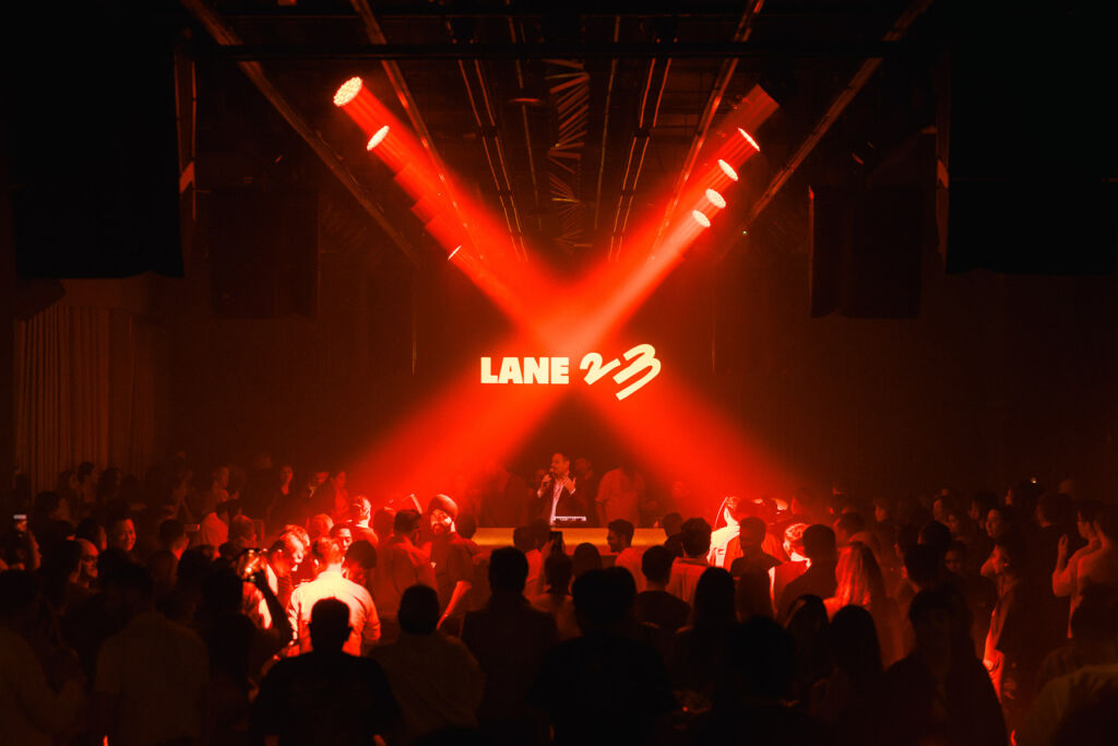 Guests crowding the clubs dancefloor