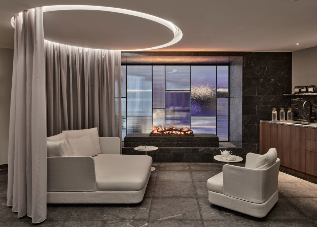 The lounge area in the spa