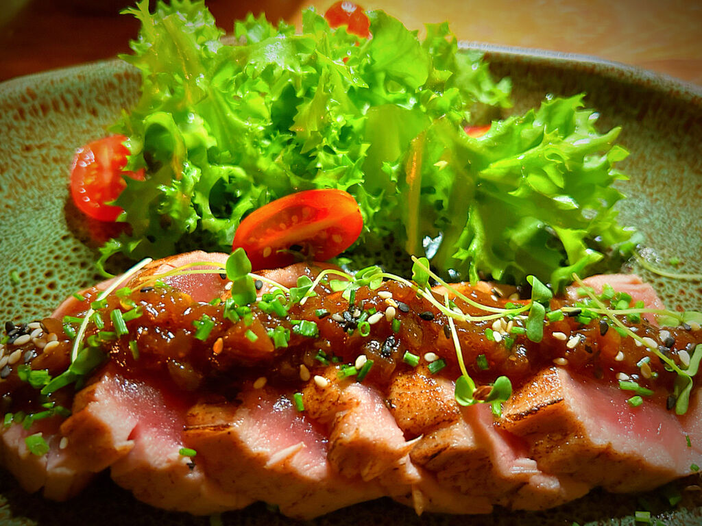 The tuna Tataki dish